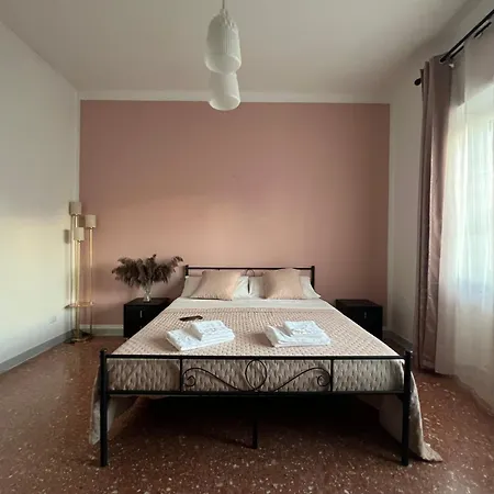Lägenhet Roman Holiday Home