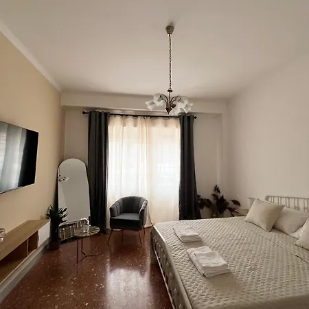 Lägenhet Roman Holiday Home